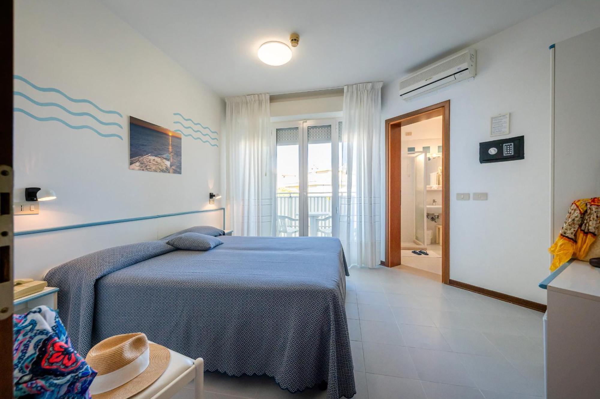 Hotel Marisa Caorle Exterior photo